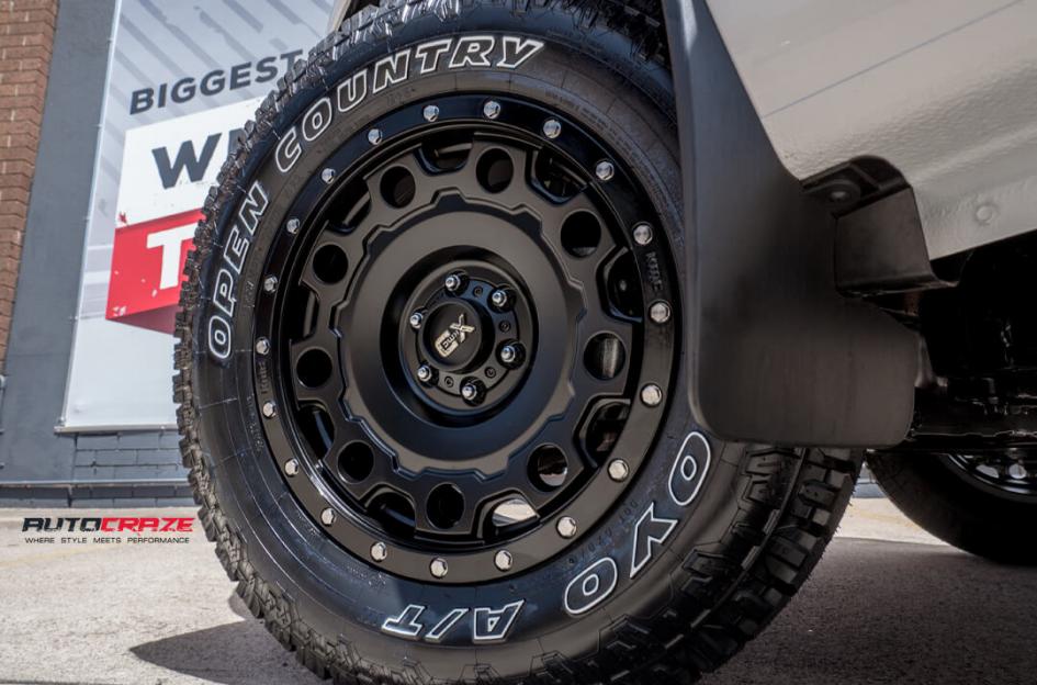 NISSAN NAVARA HOLESHOT XD SATIN BLACK